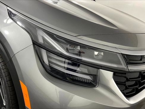 New 2026 Kia Seltos SX w/ SX Sunroof Package image 8