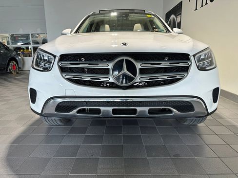 Used 2022 Mercedes-Benz GLC 300 4MATIC image 2