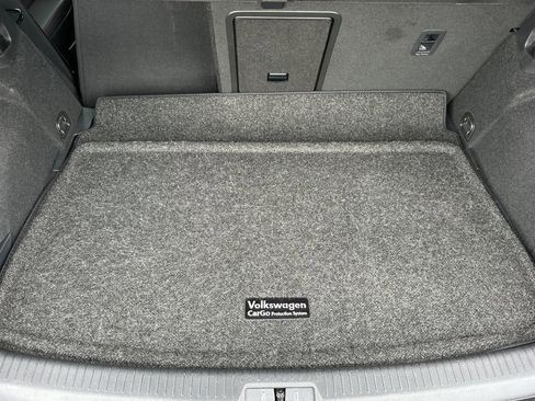 Used 2021 Volkswagen GTI SE image 16