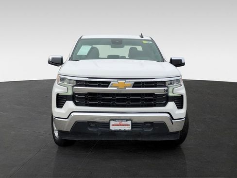 Used 2025 Chevrolet Silverado 1500 LT image 2