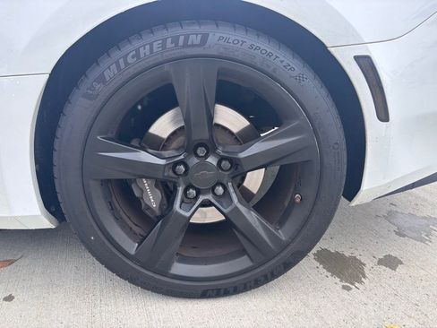 Used 2017 Chevrolet Camaro SS RWD image 11
