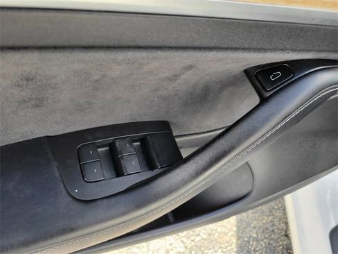 Used 2021 Tesla Model 3 Performance image 16