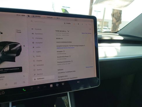 Used 2020 Tesla Model Y Long Range image 24