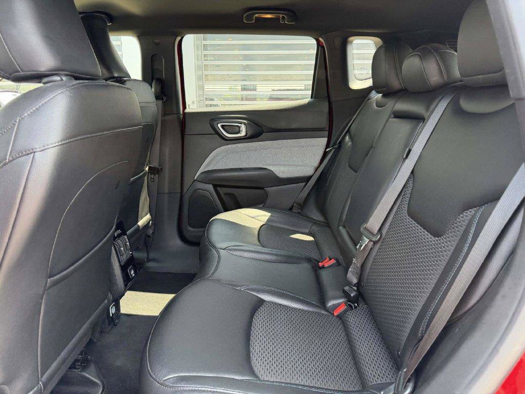Certified 2024 Jeep Compass Latitude AWD/4WD image 18