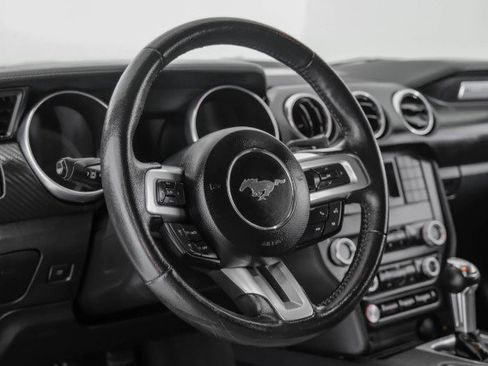 Used 2021 Ford Mustang Coupe image 12