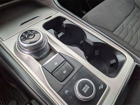 Used 2020 Ford Explorer XLT w/ Comfort Package image 21