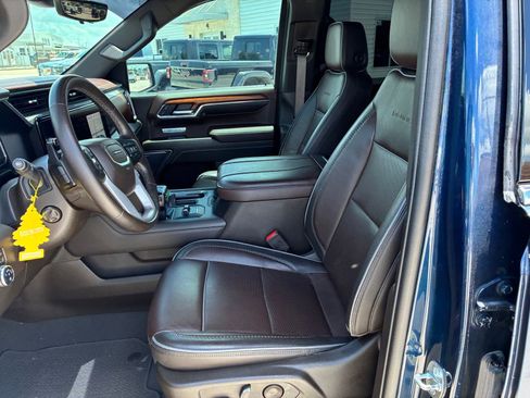 Used 2023 GMC Sierra 1500 Denali w/ Denali Reserve Package AWD/4WD image 14