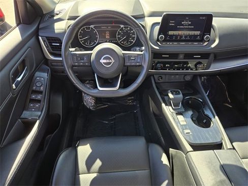 Used 2024 Nissan Rogue SV w/ SV Premium Package image 12