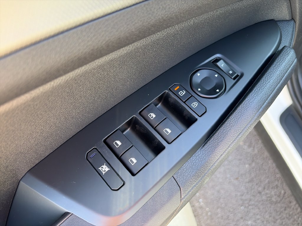 New 2027 Kia Sportage LX FWD image 16