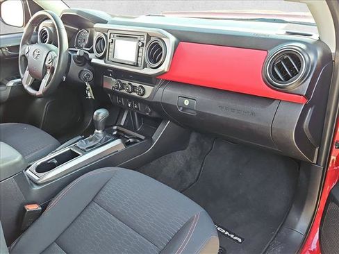 Used 2019 Toyota Tacoma SR5 image 19