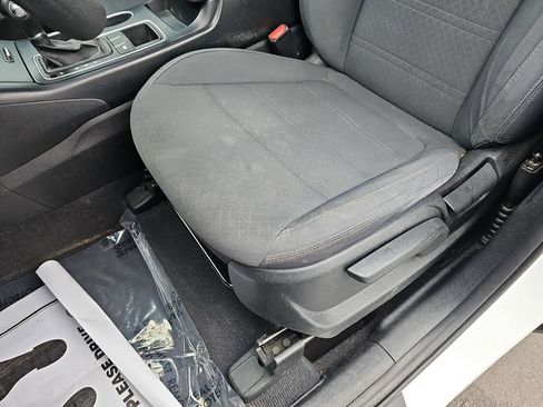 Used 2017 Kia Sorento FWD image 32