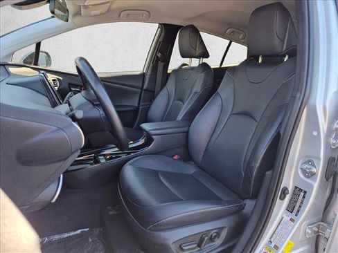 Used 2022 Toyota Prius Prime XLE FWD image 16