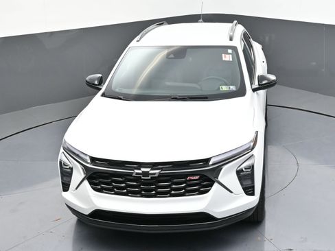 Certified 2025 Chevrolet Trax RS w/ Driver Confidence Package FWD image 47