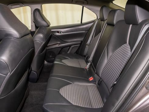 Used 2024 Toyota Camry SE image 7