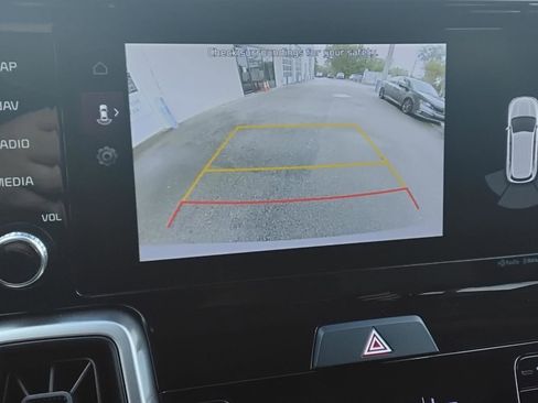 Used 2022 Kia Sorento EX w/ Panoramic Sunroof Package image 29