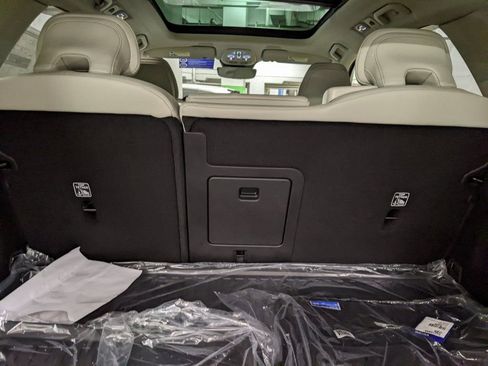 New 2026 Volvo XC60 B5 Ultra w/ Climate Package AWD/4WD image 28