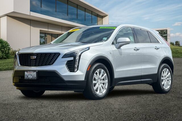 Used 2021 Cadillac XT4 Luxury w/ Driver Awareness Package FWD image 8