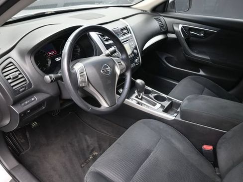 Used 2014 Nissan Altima 2.5 SV FWD image 18