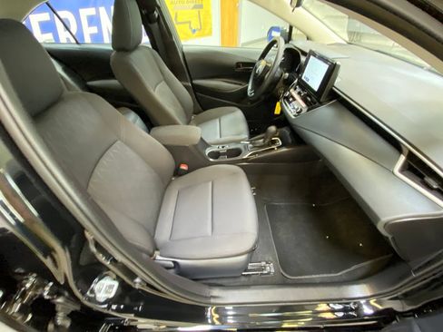 Used 2026 Toyota Corolla LE FWD image 25