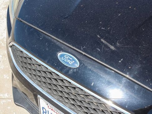 Used 2018 Ford Focus SE FWD image 12