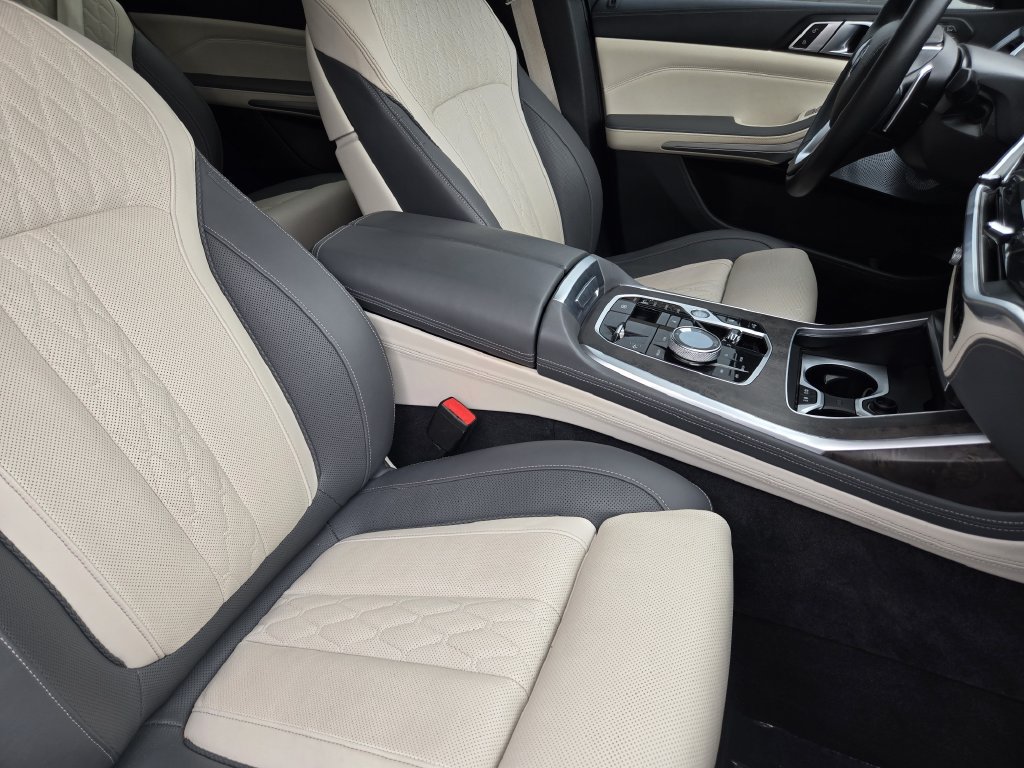 Used 2024 BMW X7 xDrive40i w/ Executive Package AWD/4WD image 15