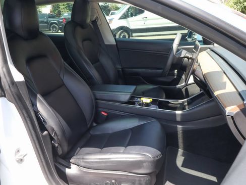 Used 2020 Tesla Model 3 Long Range AWD/4WD image 39