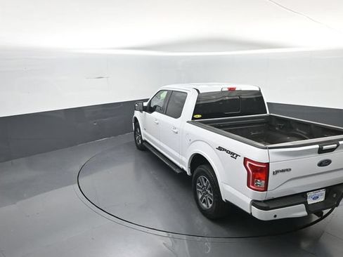 Used 2017 Ford F150 XLT w/ Equipment Group 302A Luxury AWD/4WD image 31