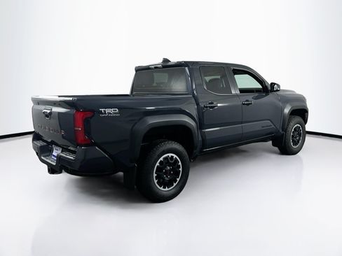 Used 2025 Toyota Tacoma TRD Off-Road AWD/4WD image 5