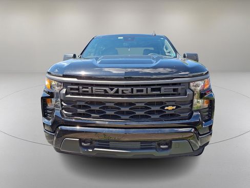 Used 2022 Chevrolet Silverado 1500 Custom AWD/4WD image 3