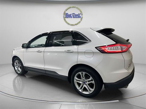 Used 2018 Ford Edge Titanium w/ Technology Package FWD image 4