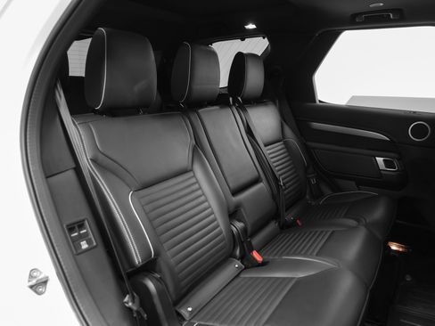 Used 2022 Land Rover Discovery S R-Dynamic AWD/4WD image 32
