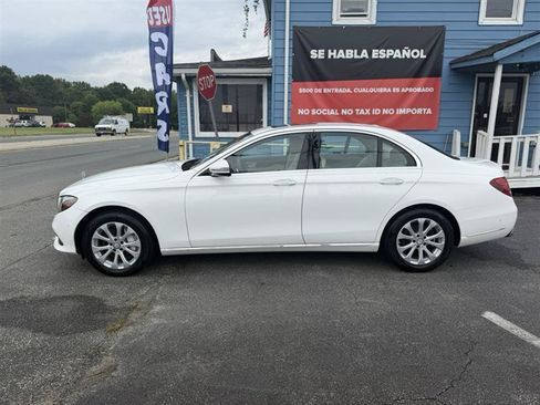 Used 2017 Mercedes-Benz E 300 4MATIC image 10