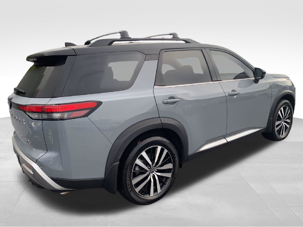 Certified 2024 Nissan Pathfinder Platinum AWD/4WD image 6