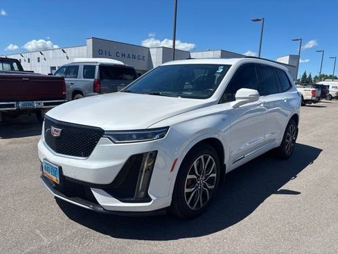 Used 2024 Cadillac XT6 Sport w/ Platinum Package AWD/4WD image 3