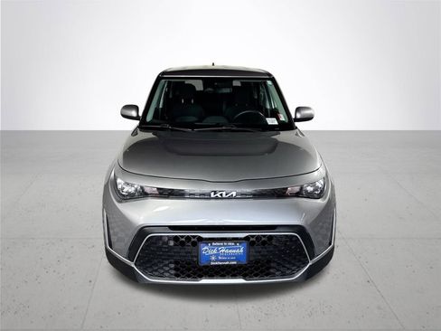 Used 2023 Kia Soul LX FWD image 3