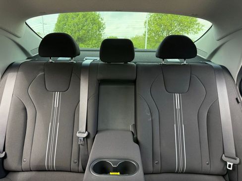 Used 2024 Hyundai Elantra SEL w/ Convenience Package image 19