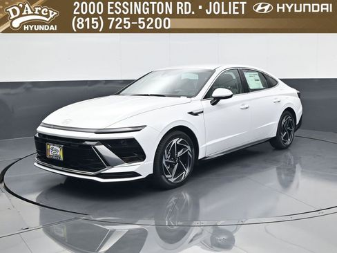 New 2026 Hyundai Sonata SEL image 1