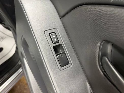 Used 2022 Nissan Frontier S w/ Technology Package AWD/4WD image 26