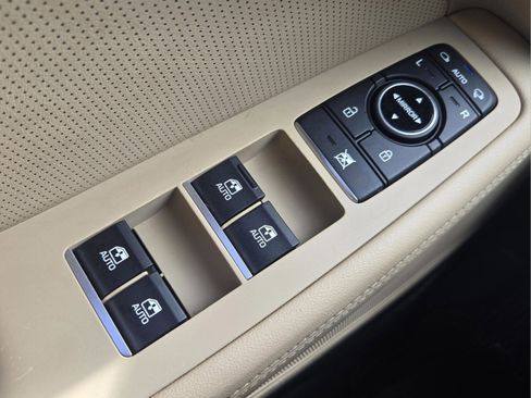 Used 2018 Genesis G80 3.8 w/ Option Group 03 image 33