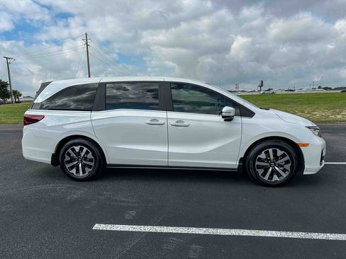 Used 2026 Honda Odyssey EX-L image 5
