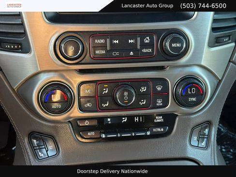 Used 2015 GMC Yukon Denali w/ Premium Package AWD/4WD image 14