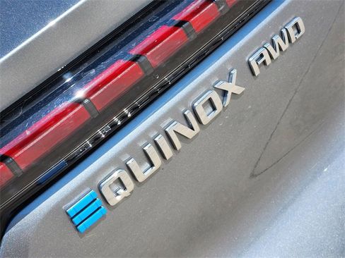 New 2025 Chevrolet Equinox EV LT image 8