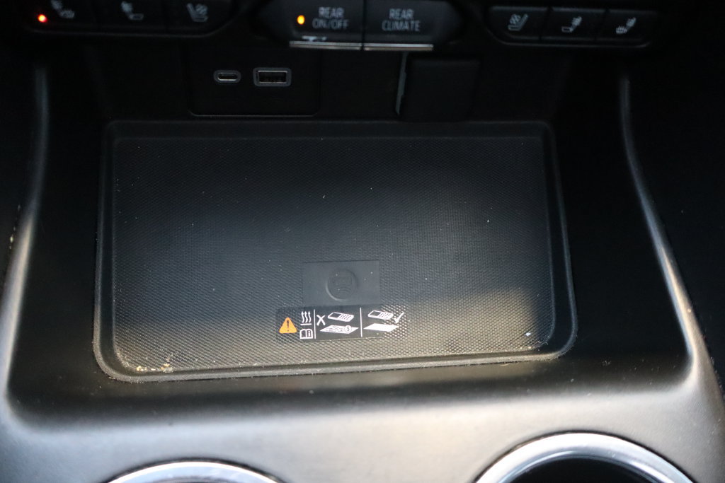 Used 2023 Chevrolet Tahoe Premier AWD/4WD image 18