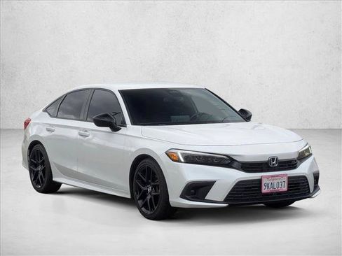 Used 2024 Honda Civic Sport image 3