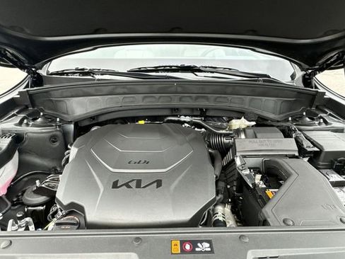 Used 2024 Kia Telluride EX w/ EX Captain's Chair Package FWD image 25