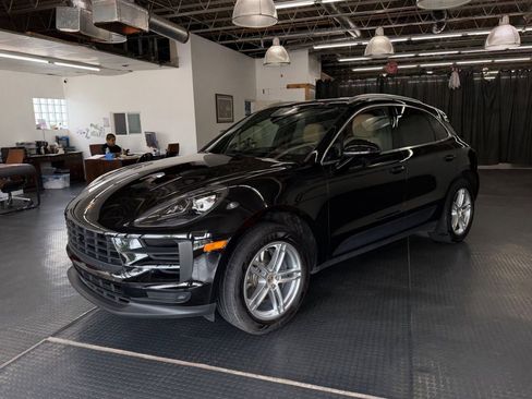 Used 2019 Porsche Macan S AWD/4WD image 4