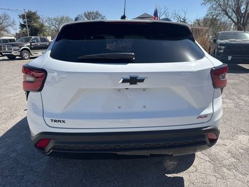 New 2026 Chevrolet Trax RS FWD image 7