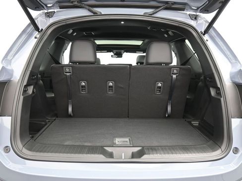 Certified 2025 Honda Pilot Black Edition image 39