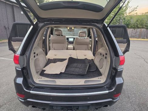 Used 2015 Jeep Grand Cherokee Overland w/ Advanced Technology Group AWD/4WD image 22