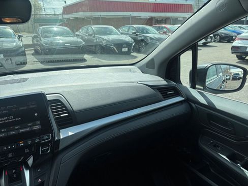Used 2024 Honda Odyssey EX-L image 39